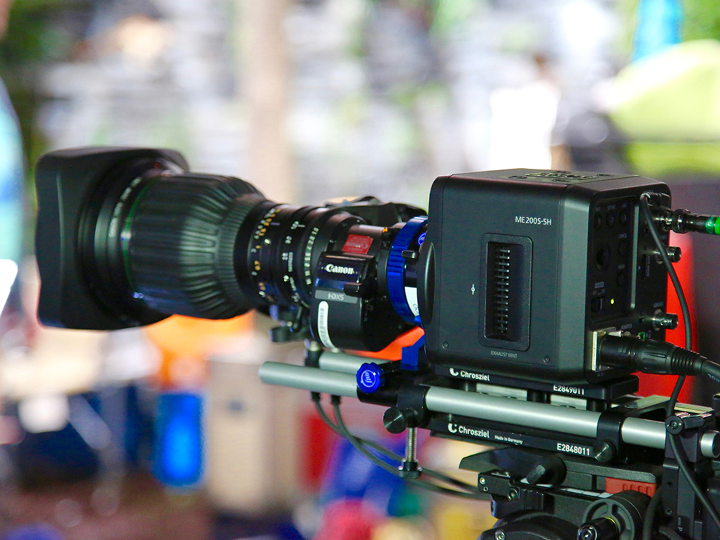 CANON200_2.jpg