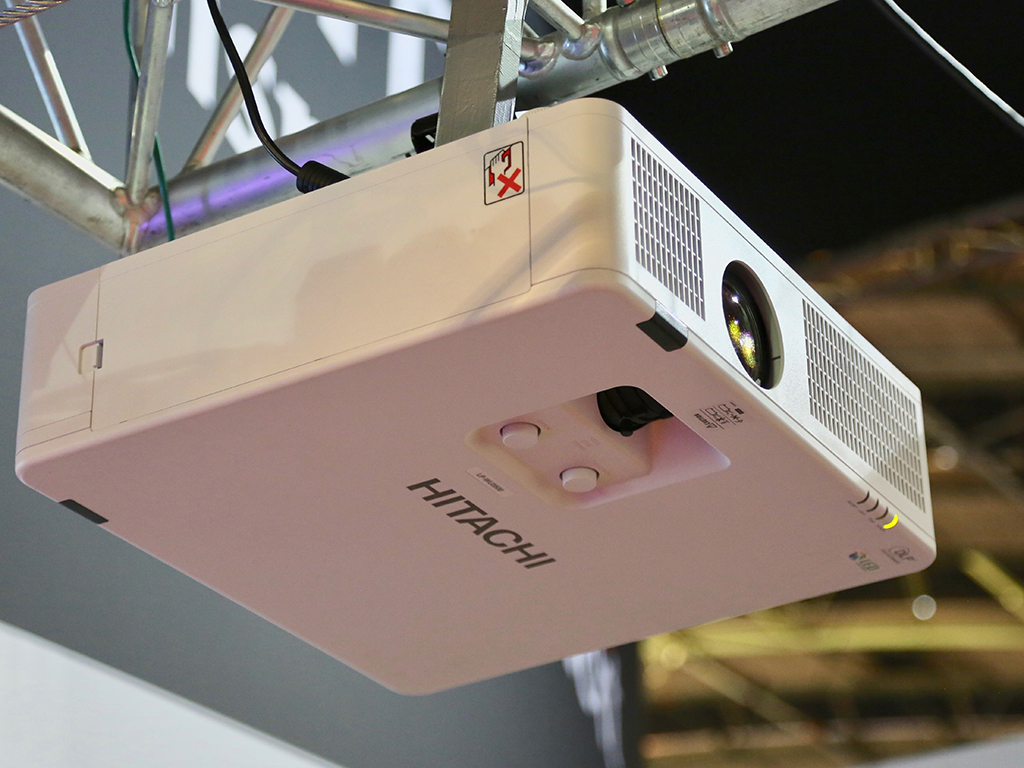 Hitachi_LP_WU3500.jpg
