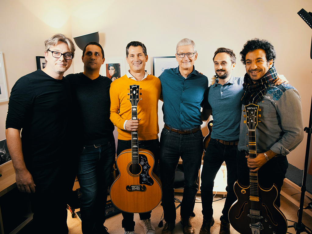 CoachGuitar_OK.jpg