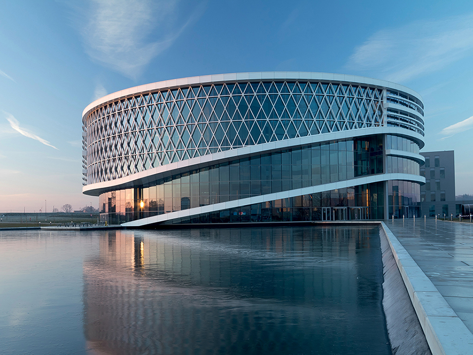 Barco_building_The_Circle-1.jpg