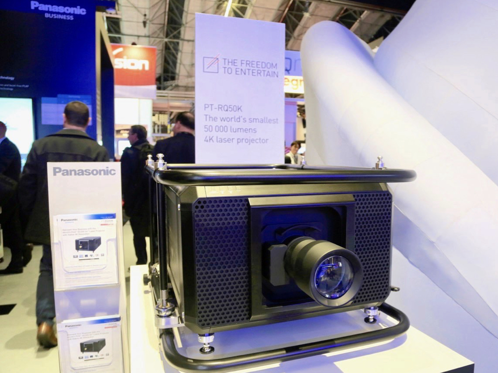 PANASONIC_PROJECTEUR_LASER_4K.jpeg