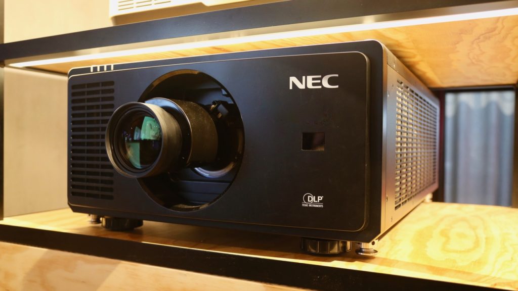 ISE-Nec-PX2000UL-Sonovision.jpeg