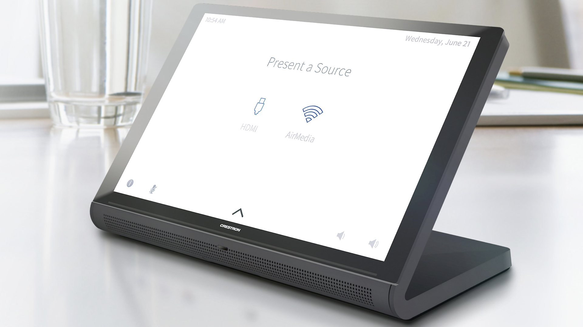 Les nouveaux écrans tactiles de la série 70 de Crestron, idéal pour les entreprises © DR