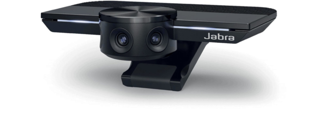 La caméra Panacast de Jabra est équipée de trois têtes de caméra HDR pour former une image panoramique de 180°. Le cadre est adapté en fonction du nombre de personnes présentes. © Jabra
