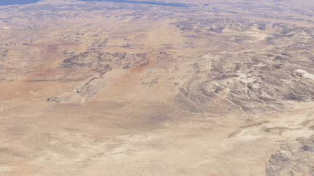Observez l'agriculture prendre forme au milieu d'un désert à Al Jowf, Arabie Saoudite © Google Earth
