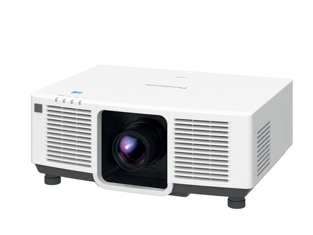 Avec seulement 27 dB en bruit de fonctionnement, le Panasonic PT-MZ880 est inaudible malgré ses 8000 lumens. © DR