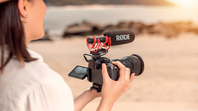 Le Røde Videomic NTG : un micro canon court doublé d’une interface audio USB le rendant adapté aussi bien aux DSLR qu’aux smartphones, des adaptateurs étant disponibles sur le catalogue du constructeur. © DR